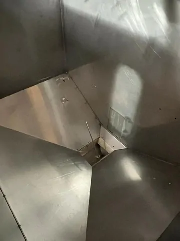 Elevatore Tappi Usato usata Bertolaso a 900 — foto 1 di 4