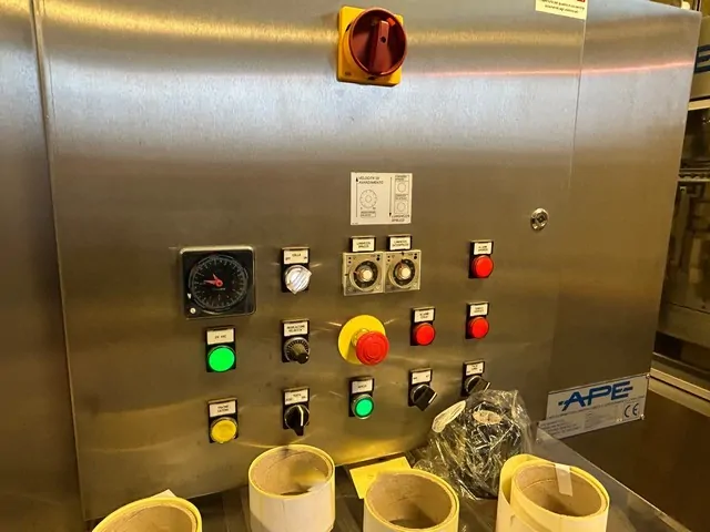 Chiudicartoni Usato usata APE — foto 1 di 3